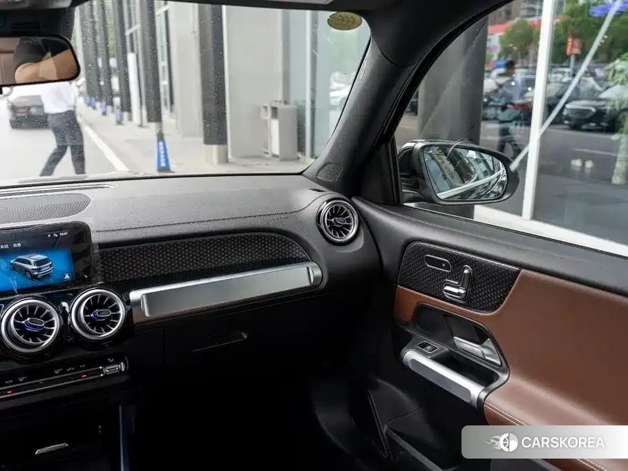 Mercedes-Benz GLB 2025 Черный из Китая, фото 3