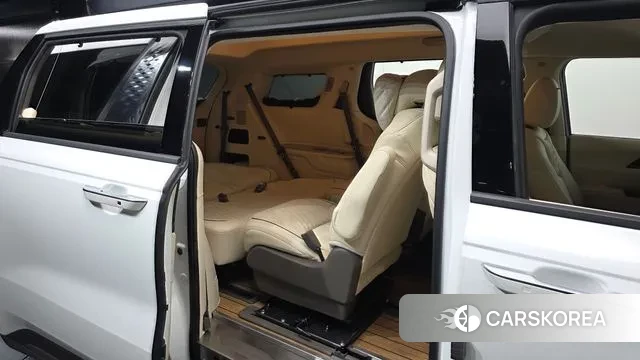 Kia Carnival 4th generation 2023 Белый из Кореи, фото 3