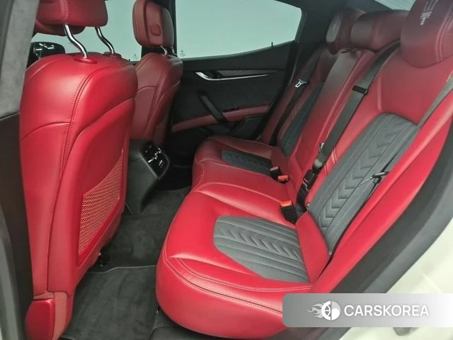 Maserati Ghibli 2021 Белый из Кореи, фото 3