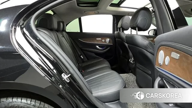 Mercedes-Benz E-Class W213 2019 Черный из Кореи, фото 3