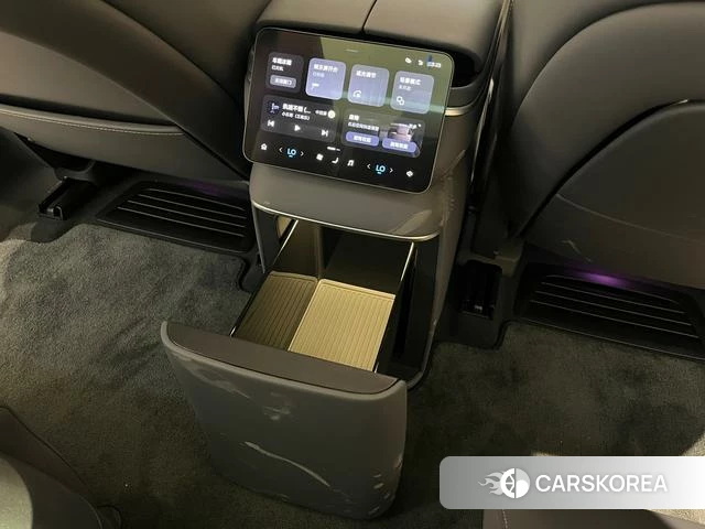 Weilai ES8 2026 Темно-серый из Китая, фото 3