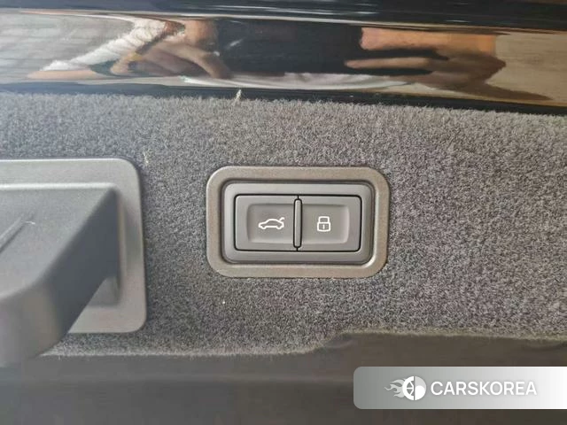 Audi A8 2025 Черный из Китая, фото 3