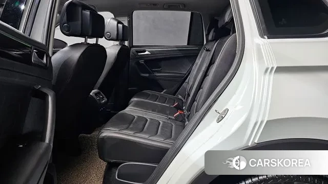 Volkswagen Tiguan second Generation 2023 Белый из Кореи, фото 3