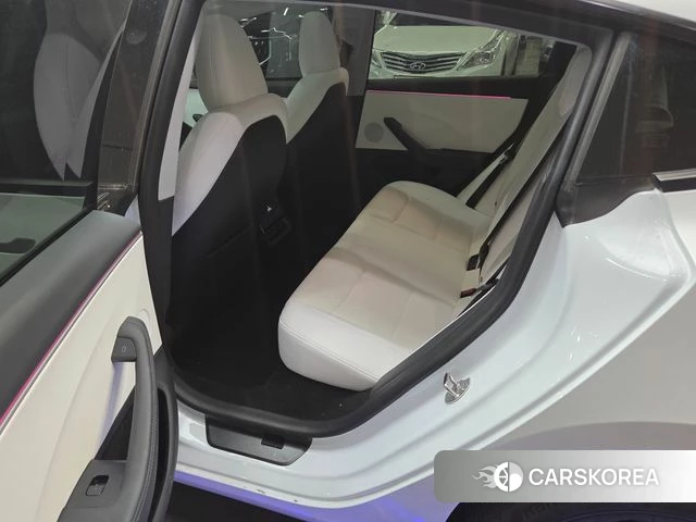 Tesla Model 3 2024 Белый из Кореи, фото 3