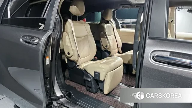 Toyota Sienna 4th Generation 2023 Серый из Кореи, фото 3