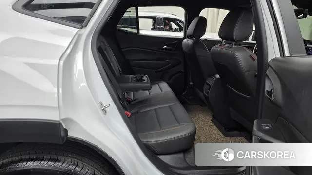 Chevrolet (GM Daewoo) Trax Crossover 2024 Белый из Кореи, фото 3