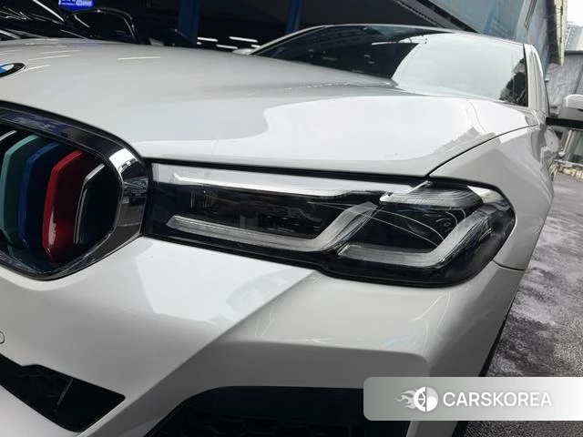 BMW 5 series 2021 Белый из Китая, фото 3