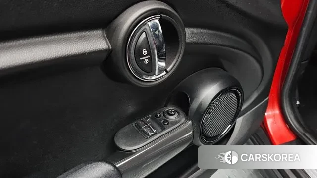 Mini Cooper D 2018 Красный из Кореи, фото 3