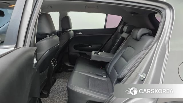 Kia Sportage 4th Generation 2018 Серебристо-серый из Кореи, фото 3