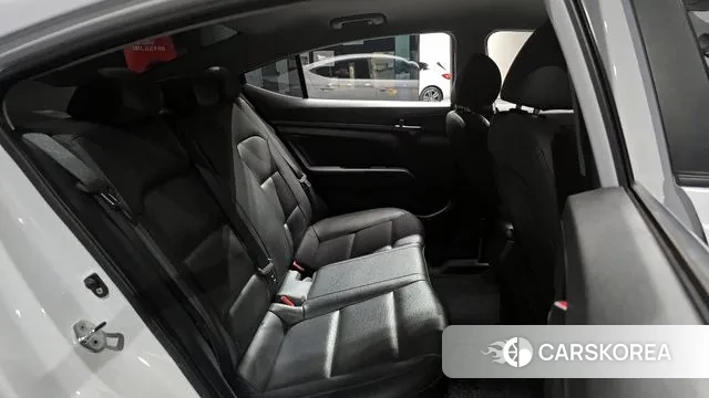 Hyundai Avante AD 2018 Белый из Кореи, фото 3