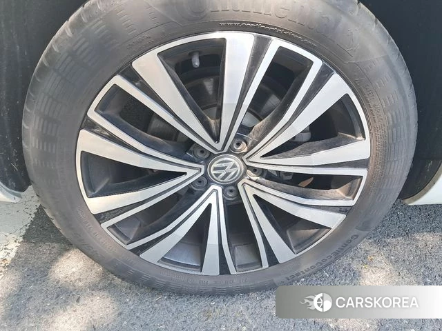 Volkswagen Arteon 2019 Белый из Кореи, фото 3