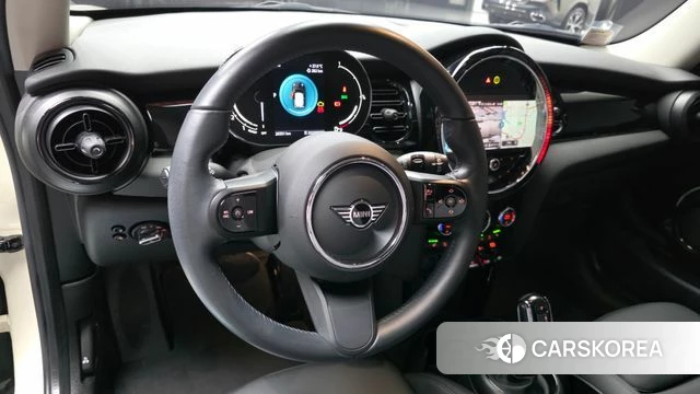 Mini Cooper 2021 Жемчужный цвет из Кореи, фото 3