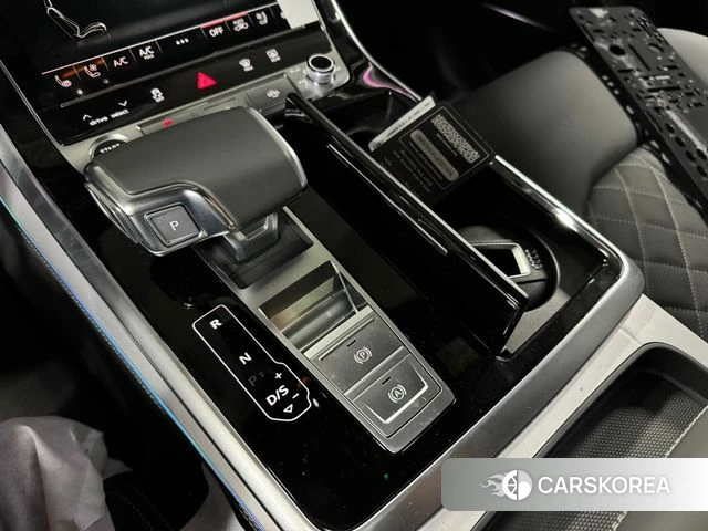 Audi Q8 (4M) 2026 Черный из Кореи, фото 3