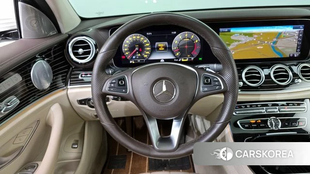 Mercedes-Benz E-Class W213 2018 Белый из Кореи, фото 3