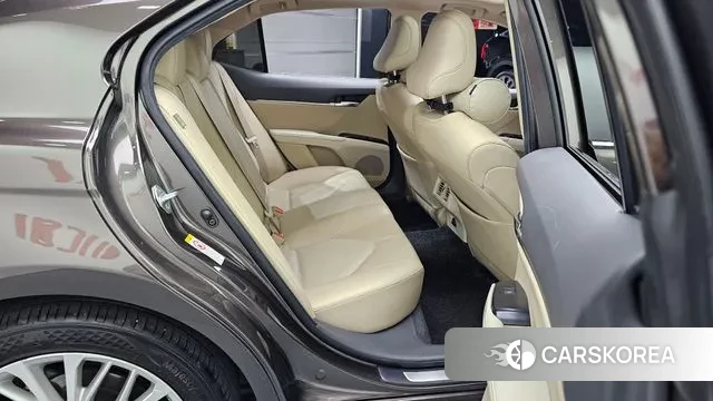 Toyota Camry (XV70) 2018 Коричневый из Кореи, фото 3