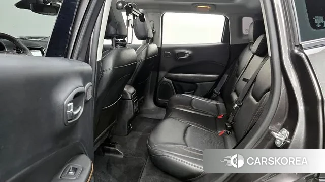 Jeep Compass 2nd Generation 2018 Серый из Кореи, фото 3