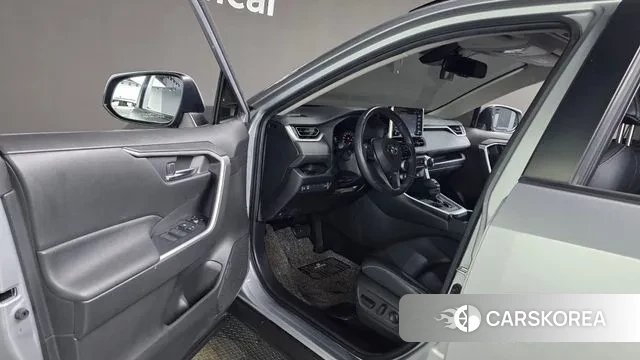Toyota RAV4 5th Generation 2021 Серебряный из Кореи, фото 3