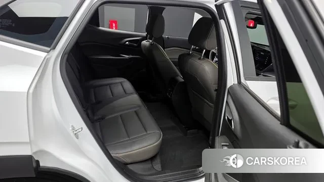 Chevrolet (GM Daewoo) Trax Crossover 2023 Белый из Кореи, фото 3