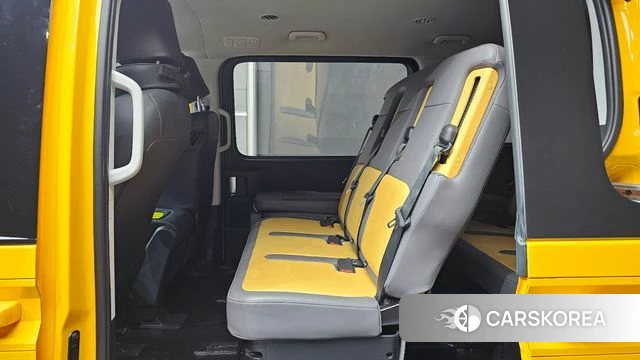 Hyundai Staria 2025 Желтый из Кореи, фото 3