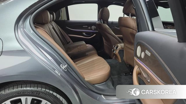 Mercedes-Benz E-Class W213 2022 Серый из Кореи, фото 3