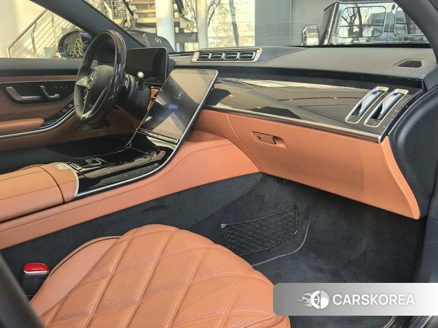 Mercedes-Benz Maybach S-class 2025 Черный из Китая, фото 3