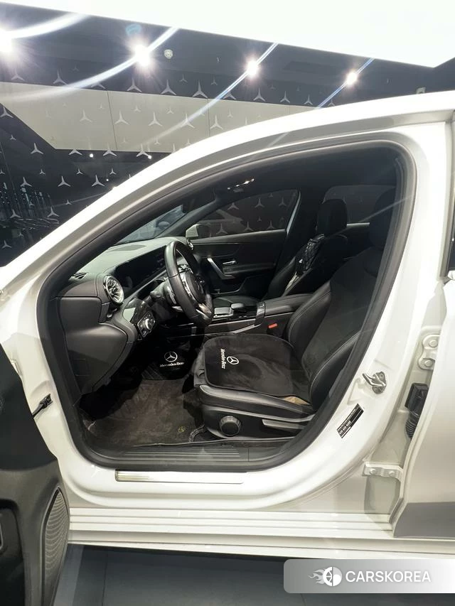 Mercedes-Benz Class A 2022 Белый из Китая, фото 3