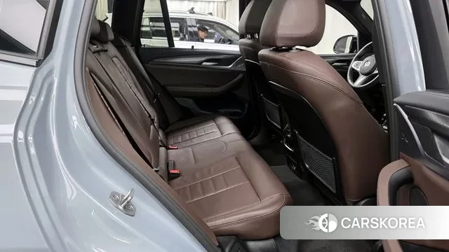 BMW X3 (G01) 2024 Серебристо-серый из Кореи, фото 3