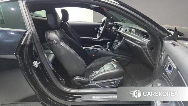 Ford Mustang 2018 Черный из Кореи, фото 3