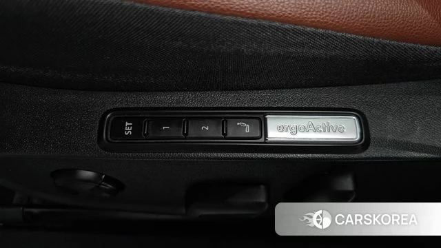 Volkswagen ID.4 2023 Белый из Кореи, фото 3
