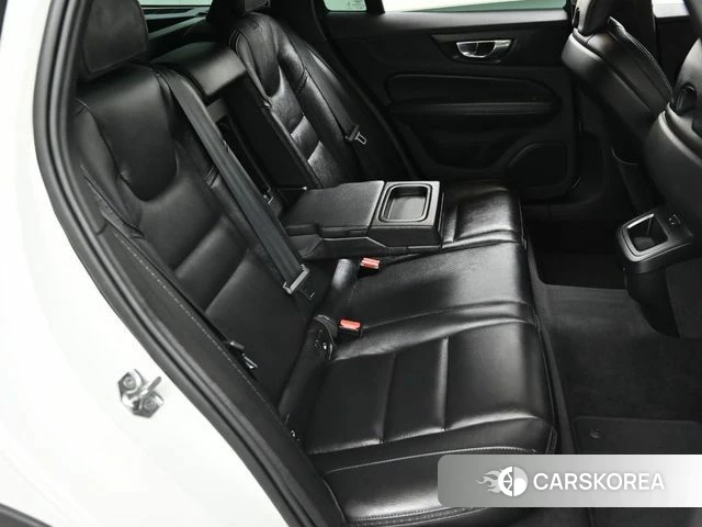Volvo V60 Cross-Country 2nd Generation 2020 Белый из Кореи, фото 3