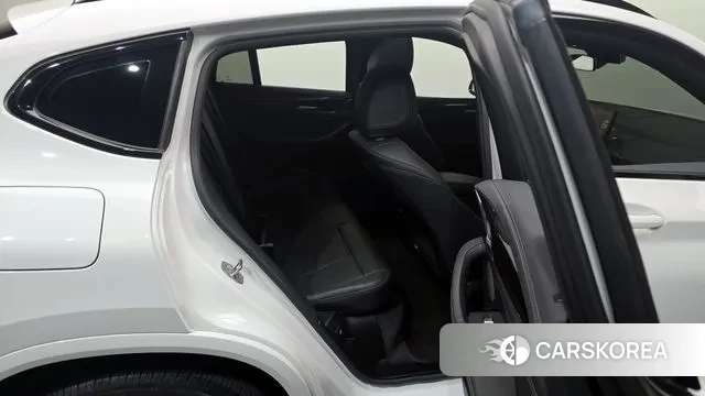 BMW X4 (G02) 2023 Белый из Кореи, фото 3