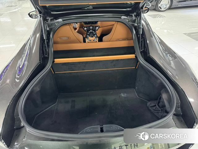 Aston Martin Vantage 2nd Generation 2023 Темно-зеленый из Кореи, фото 3