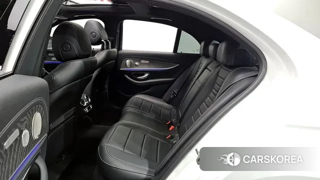 Mercedes-Benz E-Class W213 2022 Белый из Кореи, фото 3