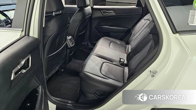 Kia Sportage 5th Generation Hybrid 2023 Белый из Кореи, фото 3