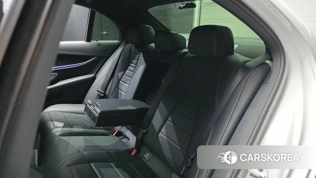 Mercedes-Benz E-Class W213 2022 Белый из Кореи, фото 3