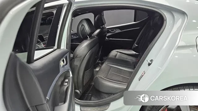 Genesis G70 2019 Светло-серебряный цвет из Кореи, фото 3