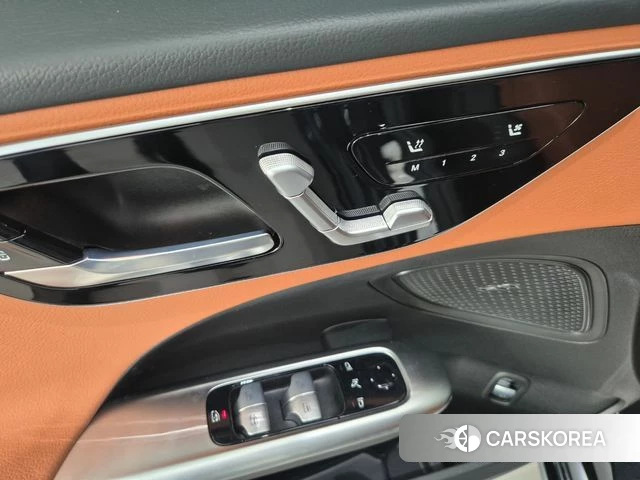 Mercedes-Benz C-Class W206 2025 Черный из Кореи, фото 3