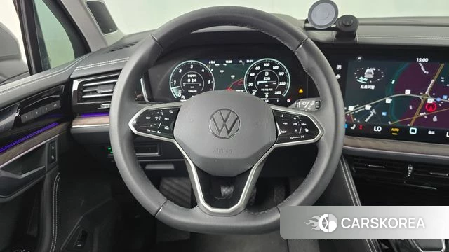 Volkswagen Touareg 3rd generation 2024 Серый из Кореи, фото 3