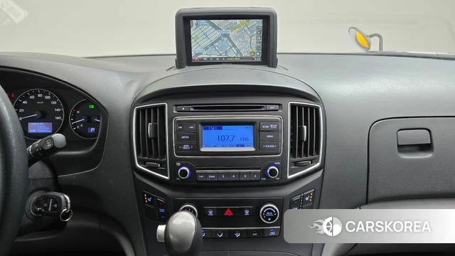 Hyundai The New Grand Starex 2018 Желтый из Кореи, фото 3
