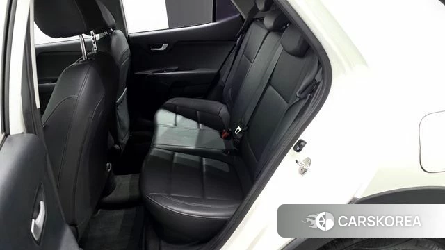 Kia Stonic 2018 Белый из Кореи, фото 3