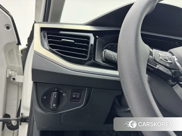 Volkswagen Polo 2022 Белый из Китая, фото 3