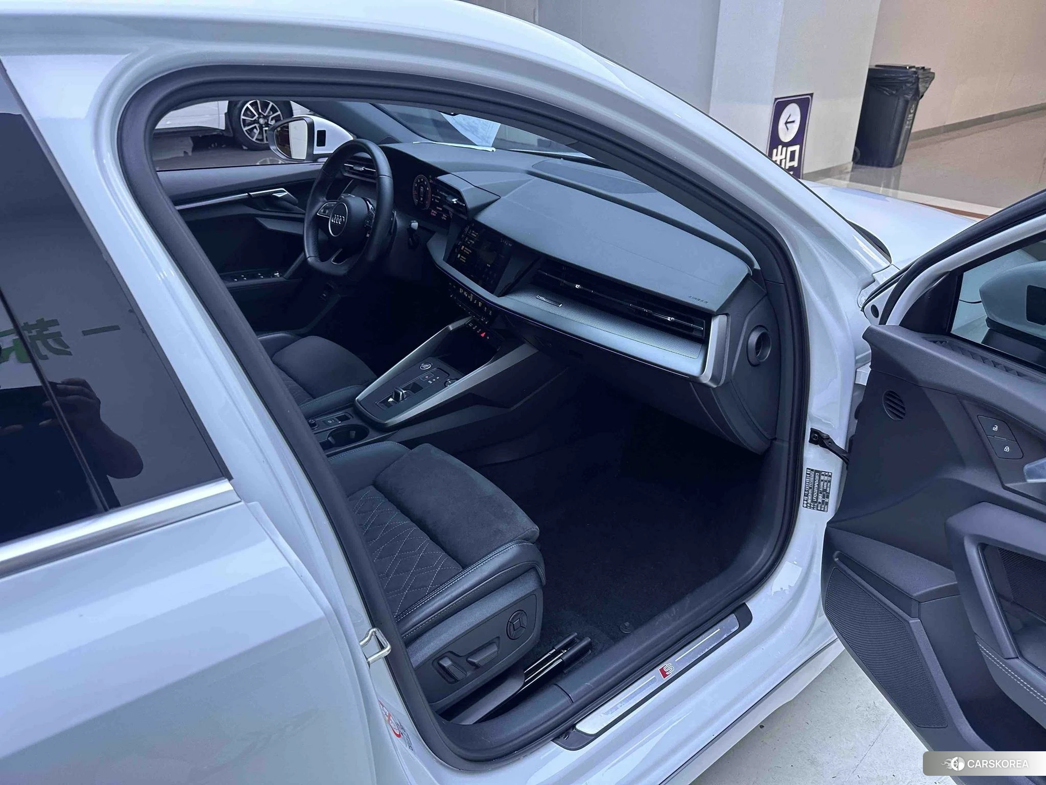Audi A3 2023 Белый из Китая, фото 3
