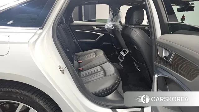 Audi A6 (C8) 2021 Белый из Кореи, фото 3