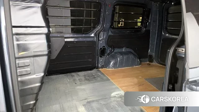 Hyundai Staria 2021 Серый из Кореи, фото 3