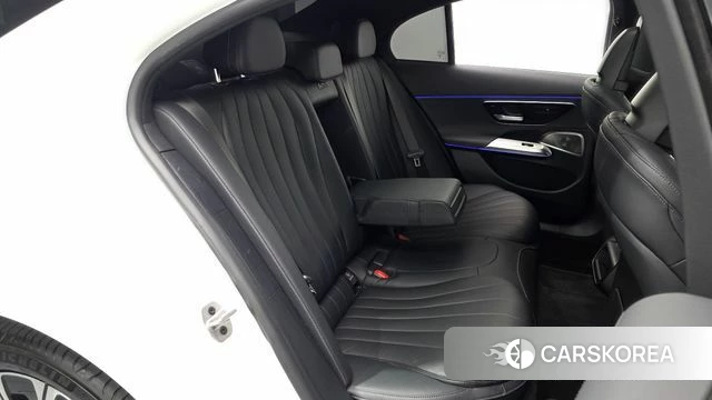 Mercedes-Benz E-Class W214 2024 Белый из Кореи, фото 3