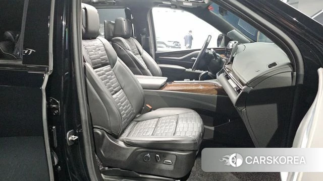Cadillac Escalade 5th Generation 2023 Черный из Кореи, фото 3