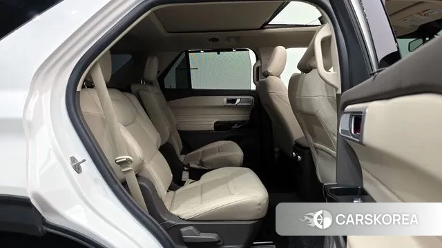 Ford Explorer 6th Generation 2022 Белый из Кореи, фото 3