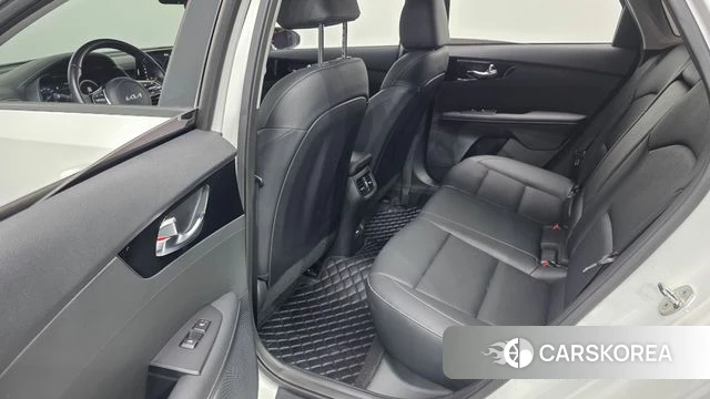 Kia The New K3 2nd generation 2022 Белый из Кореи, фото 3