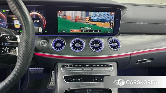 Mercedes-Benz E-Class W213 2023 Черный из Кореи, фото 3