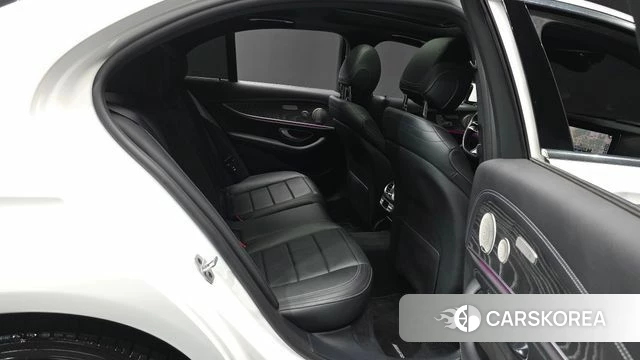 Mercedes-Benz E-Class W213 2021 Белый из Кореи, фото 3